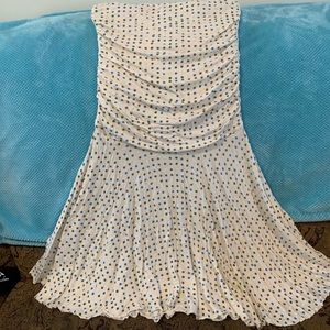 Strapless dress white with polka dots